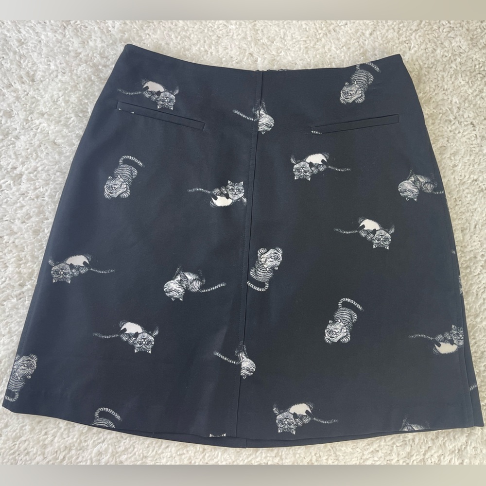 Disney Cheshire Cat Print A-line Black and White Mini Skirt - Size 2 - Picture 2 of 13